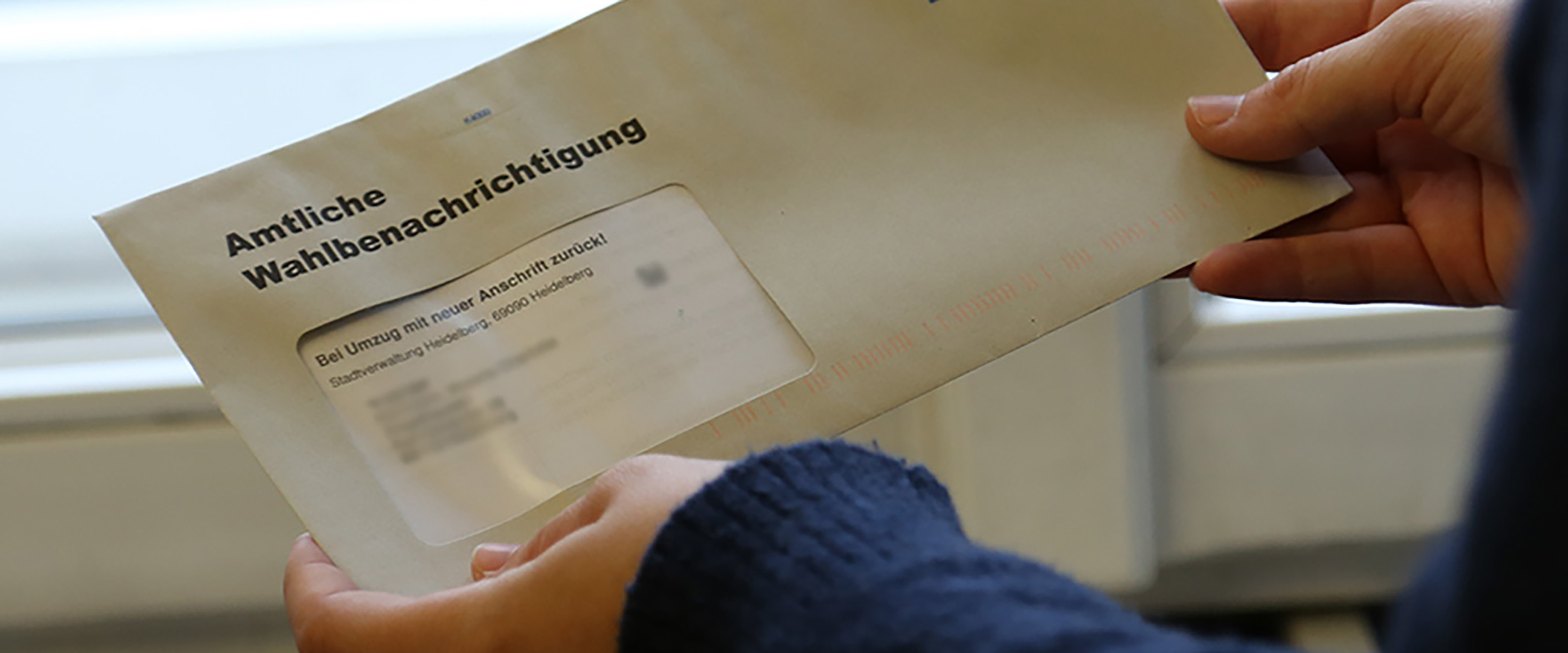 Briefumschlag mit Schriftzug Amtliche Wahlbenachrichtigung