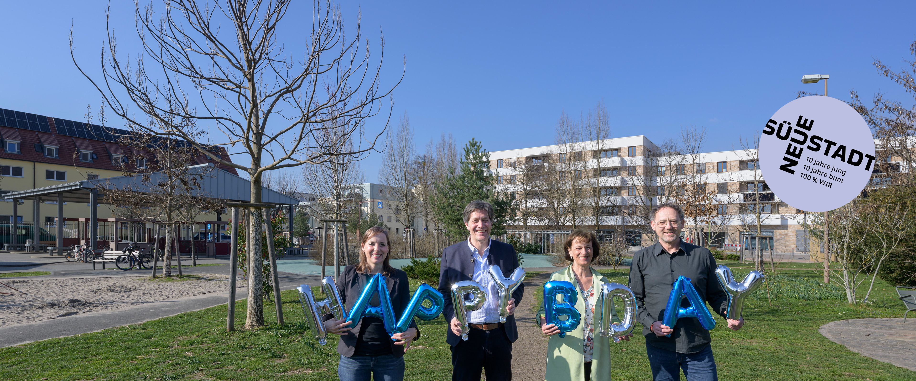 Gruppenfoto von vier Personen in der neuen Südstadt