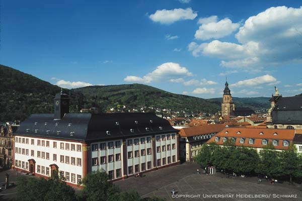 Blick auf Alte Universität und Altstadt Heidelberg 