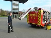 hydraulische Absenkung der Multifunktionsleiter (Foto: Feuerwehr Heidelberg)