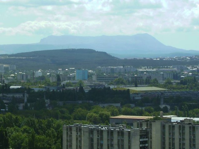 Simferopol Panorama mit Berg Tschatyr-Dag
