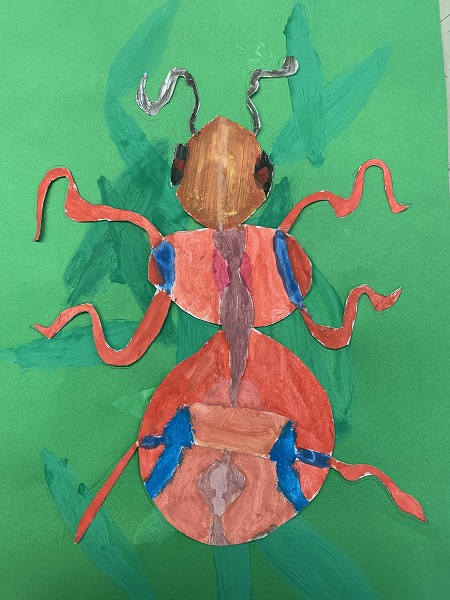 Das Kind malte einen Käfer. Eine neue Insektenart wurde bei uns entdeckt... Ist es eine neue Ameisenart? (Thema: Was krabbelt und fliegt denn da?)