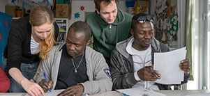 Applicants for asylum during language learning (Photo: Rothe)